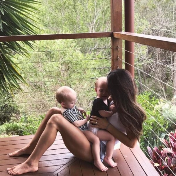 Сексуальная многодетная мама стала звездой Instagram