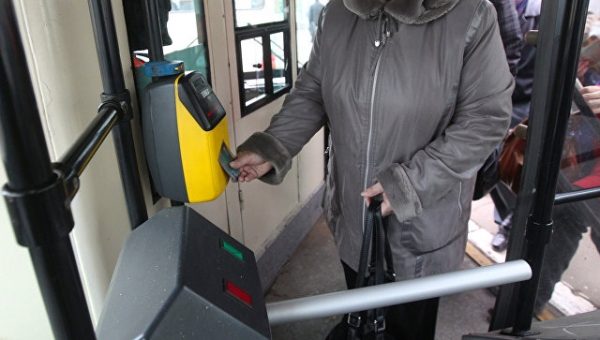Более 400 автобусов оснастили валидаторами и турникетами в МО