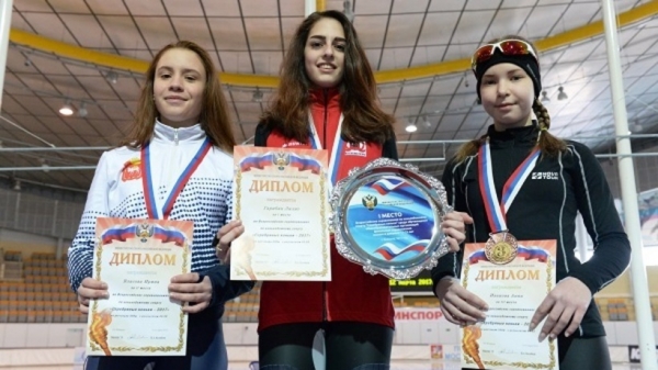 Команда из Подмосковья победила на всероссийских соревнованиях «Серебряные коньки»