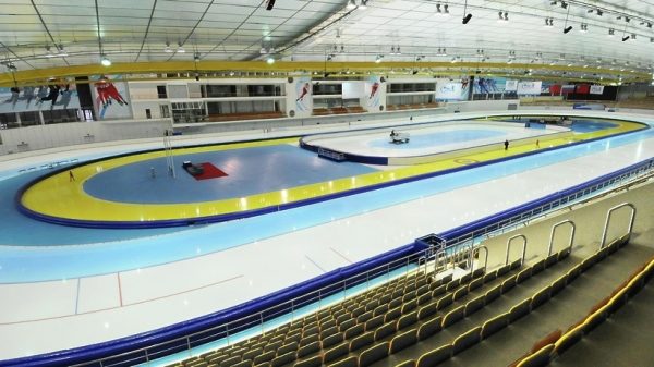 Свыше 200 спортсменов приняли участие в соревнованиях по конькобежному спорту в Коломне
