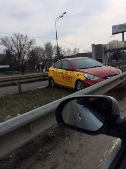 Пользователи соцсетей обсуждают “телепортацию” такси в Химках