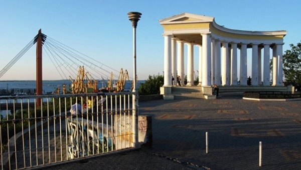 В Одессе неизвестные повредили памятник советским матросам
