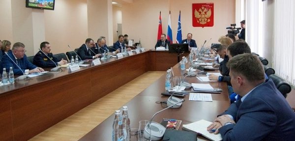Круглый стол Мособлдумы: В 2017 году в Подмосковье будут отремонтированы 773 дворовые территории