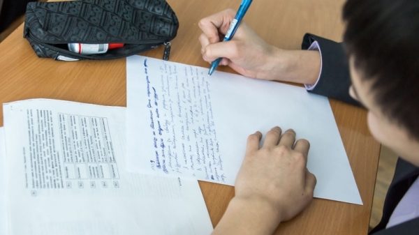 Школьники Подмосковья напишут проверочные работы по русскому языку во вторник
