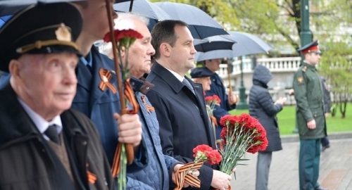 Депутаты Мособлдумы в составе делегации Подмосковья приняли участие в церемонии возложения венка к мемориалу «Могила Неизвестного Солдата»