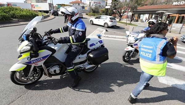 Во Франции мальчик “сдал” жандармам нетрезвого отца, севшего за руль