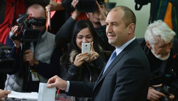 Радев хочет пригласить Путина на празднование юбилея освобождения Болгарии