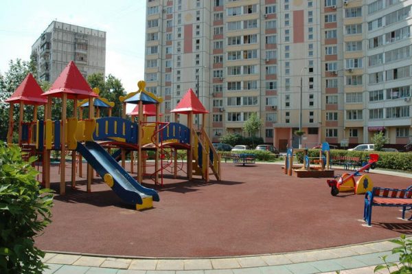 Правительство Московской области требует от муниципалитетов усилить контроль за безопасностью эксплуатации детских площадок