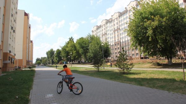 Четырнадцать дворов могут благоустроить в Ленинском районе в 2017 году