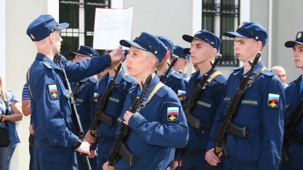 Солдаты-срочники приняли военную присягу в музее-заповеднике «Бородинское поле»