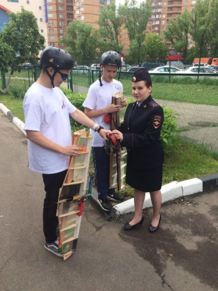 Полицейские УМВД России по г.о. Химки провели акцию «Будь заметным!»