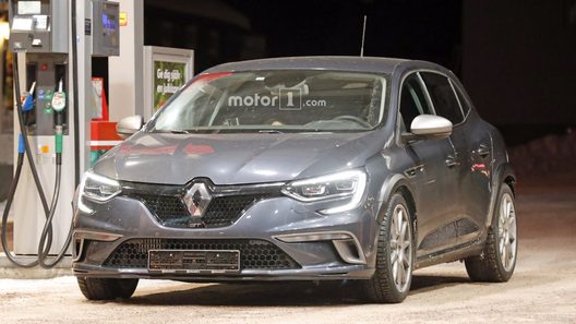 Renault может сделать «заряженный» Megane RS полноприводным