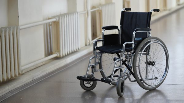 Жительнице Голицына Одинцовского района помогли получить две инвалидные коляски