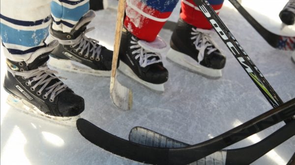Турнир по хоккею среди команд МХЛ открылся в Балашихе