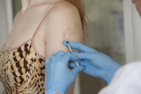 Около 18 тыс. доз вакцины от гриппа поступило в медучреждения Клинского района