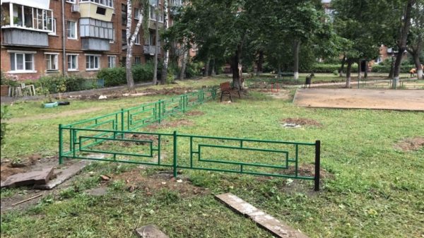 Активисты ОНФ проверили благоустройство городской среды Дедовска