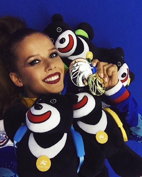Гимнастка Екатерина Селезнева выиграла еще четыре медали Универсиады