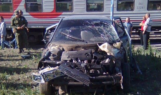 В Ленобласти произошло столкновение скоростного поезда и автомобиля