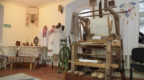 Музей деревенского быта с экспонатами из частной коллекции открылся в деревне Дмитровского района