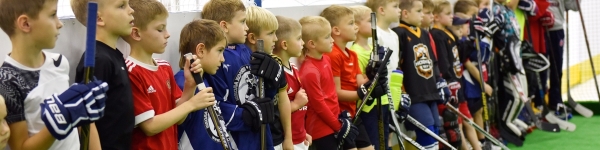 Знаменитый хоккеист Павел Буре открыл новый тренировочный зал в Химках
 