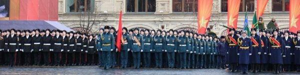 Кадеты АГЗ МЧС России приняли участие в параде на Красной площади
 