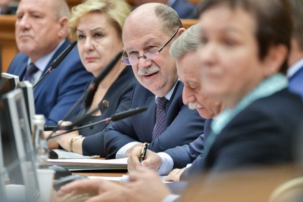 Мособлдума приняла к рассмотрению проект бюджета области на 2018 г. и плановый период 2019-2020 гг.