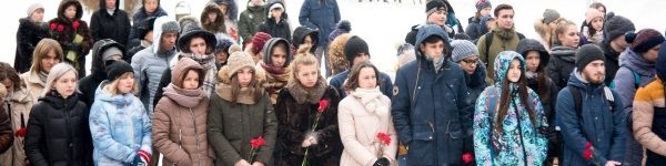 В Химках почтили память погибших студентов и выпускников МГИК
 