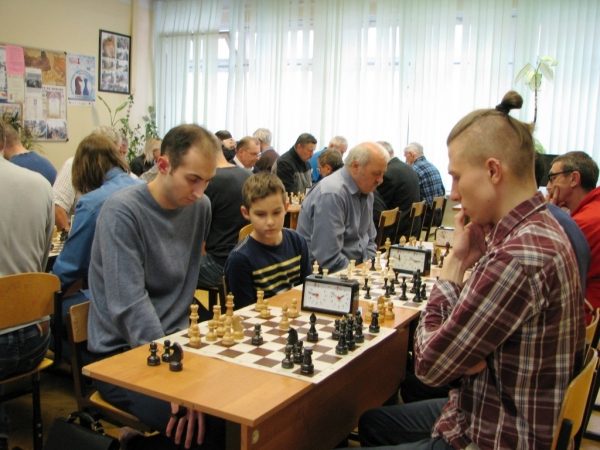 Дробышев и Бивол выиграли Рождественский шахматный турнир