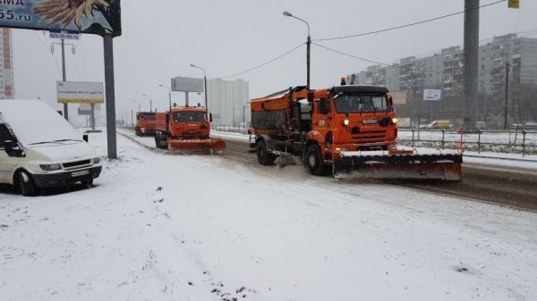 Водителей Московской области призвали быть особенно внимательными на дорогах из-за снегопада