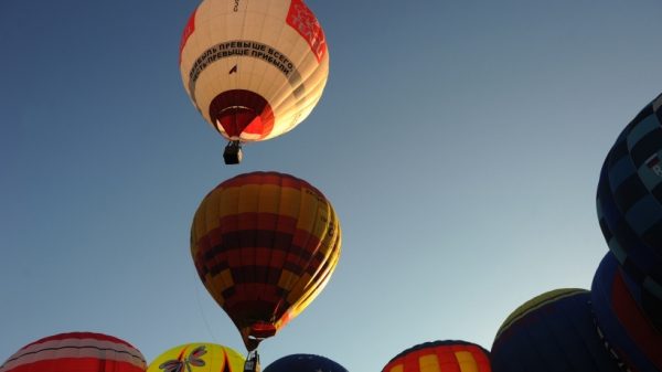 Фестиваль воздушных шаров «Яблоки на снегу» открылся в Дмитровском районе