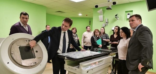 Депутаты проверили готовность онкоцентра Подольска к открытию