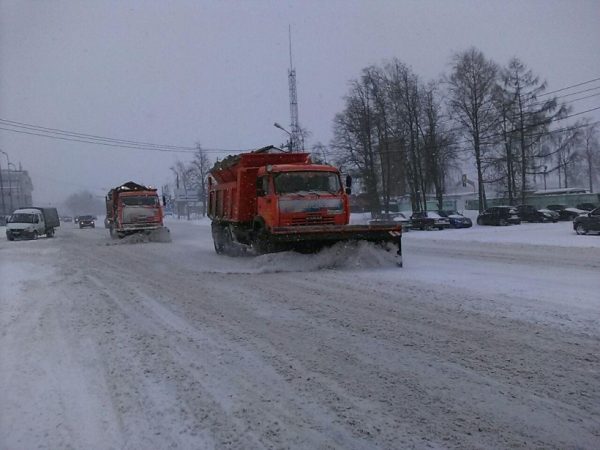 Более 2,8 тыс. единиц техники задействовали в ликвидации последствий снегопада в Подмосковье