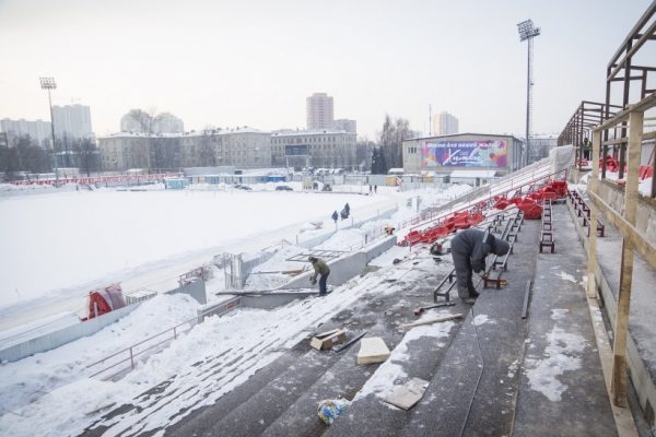 Власти Химок проверили ход реконструкции стадиона «Родина» к FIFA–2018