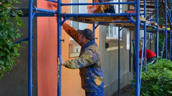 Управкомпания из Щелкова отремонтировала дом от подвала до крыши по требованию Госжилинспекции