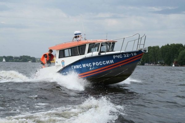 Более 1500 спасателей обеспечивают безопасность на водоемах Московской области