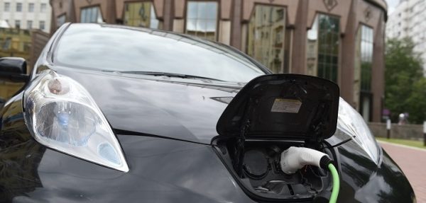 В Мособлдуме рассмотрят вопросы о введении бесплатной парковки для владельцев электромобилей