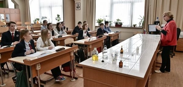 Долю учащихся во вторую смену в Московской области планируется сократить до 5,6% в 2018 году