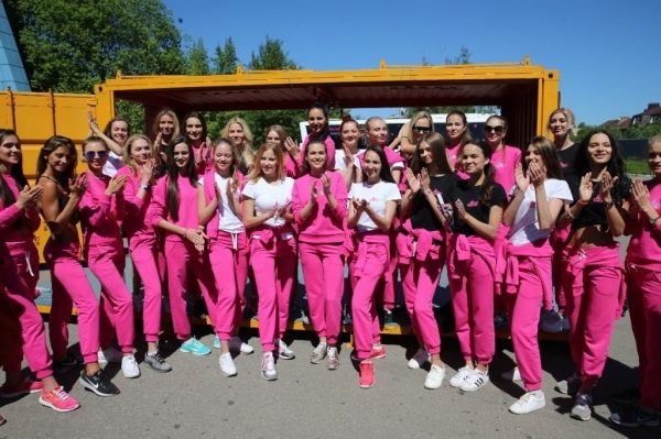 Участницы конкурса «Мисс Русское Радио» выполнили в Химках нормативы ГТО