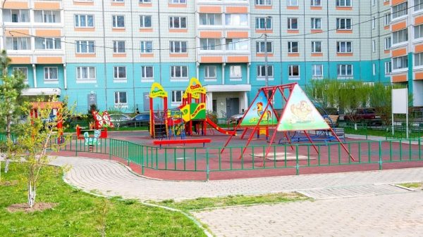 Тридцать дворов благоустроили в Красногорске с начала лета