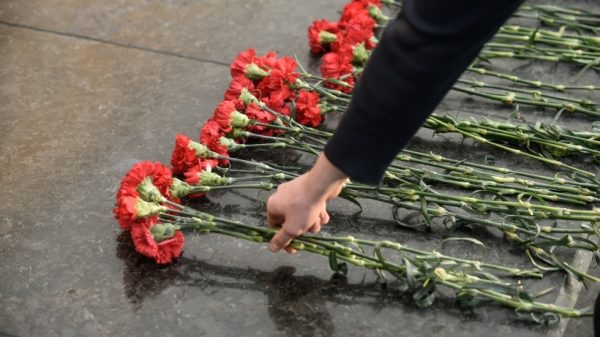 Памятник Герою РФ генералу армии Петру Дейнекину открыли в Мытищах