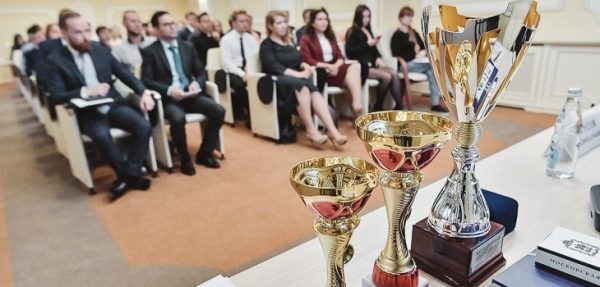 В Мособлдуме наградили победителей конкурса «Я - лидер Подмосковья»