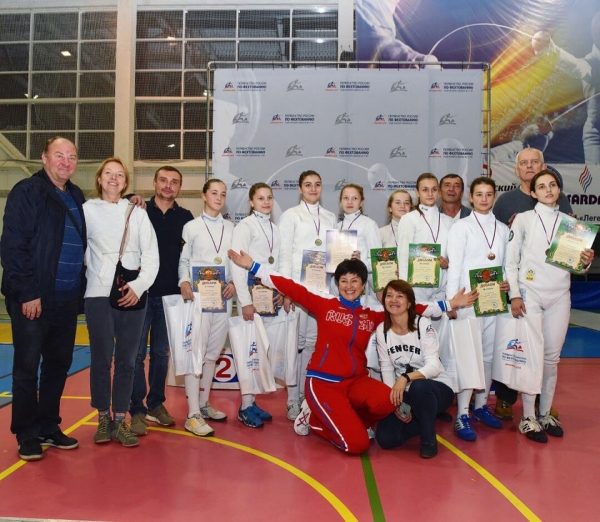 Химчанки завоевали медали Первенства России по фехтованию