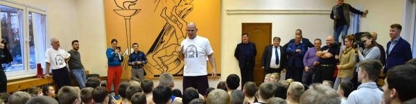 Александр Карелин провел мастер-класс для химкинских борцов
 
