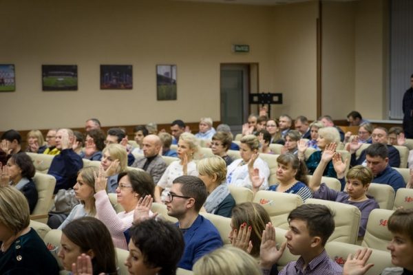 Около 100 делегатов приняли участие в XVII конференции местного отделения «Единой России» в Химках