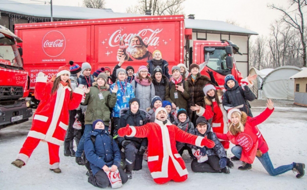 Компания Coca-Cola провела новогоднюю благотворительную акцию в Одинцове