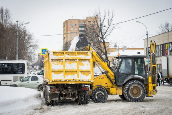 Свыше одной тысячи человек в Химках задействуют ежедневно при уборке снега