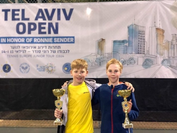 11-летний Максим Власов делает успехи в теннисе - воспитанник химкинской теннисной академии им