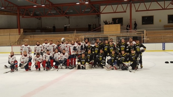 Ученики химкинской спортшколы по ЗВС приняли участие в Международном турнире по хоккею с шайбой среди юниоров⛸?