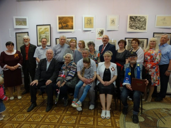 Новая выставка арт-галереи «Фирст» посвящена 74-ой годовщине Победы