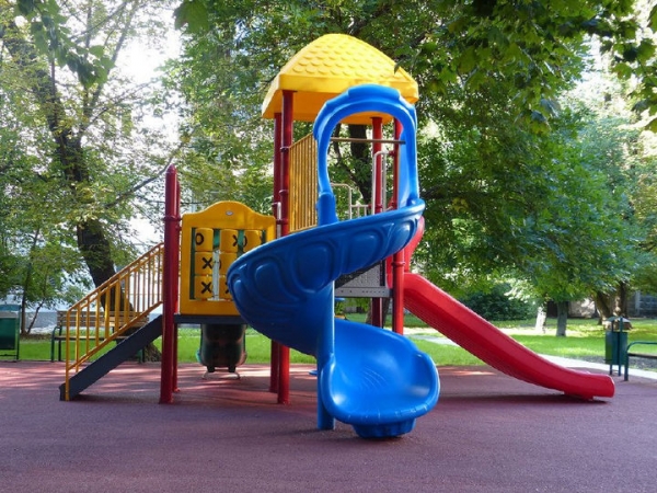 Прокуратура  выявила нарушения требований закона  при эксплуатации детских игровых площадок на территории г.о. Химки